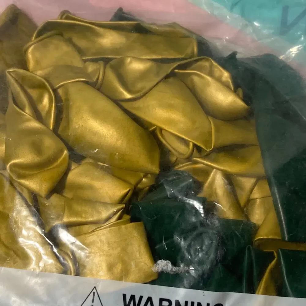 Gold and black balloons arch kit